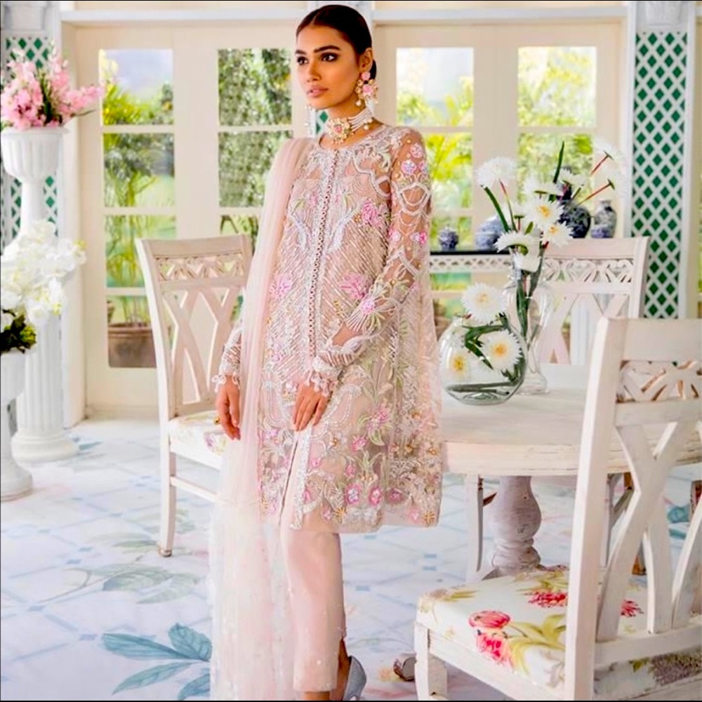 SOLD Suffuse Freesia Amora Wedding Dress